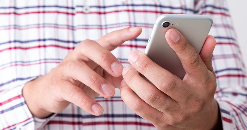 チャットボットとの役割分担で職員の負担減＋住民対応力UP。