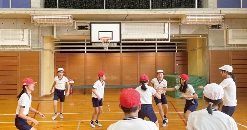 快適な教育環境で子どもの学びを支え、健全な成長を見守る。