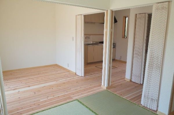 熊本モデルの木造仮設住宅の内部