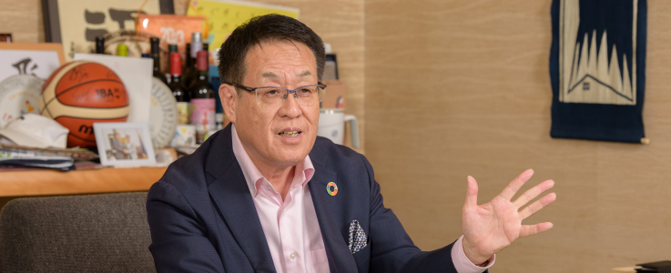 目黒区長・青木 英二さん